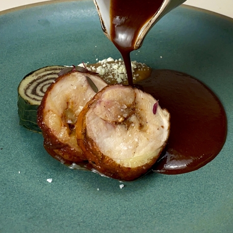 Guinea Hen, Mole